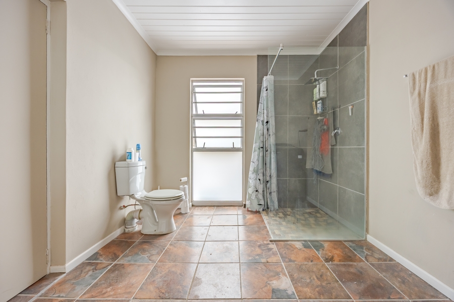 3 Bedroom Property for Sale in Oakglen Western Cape